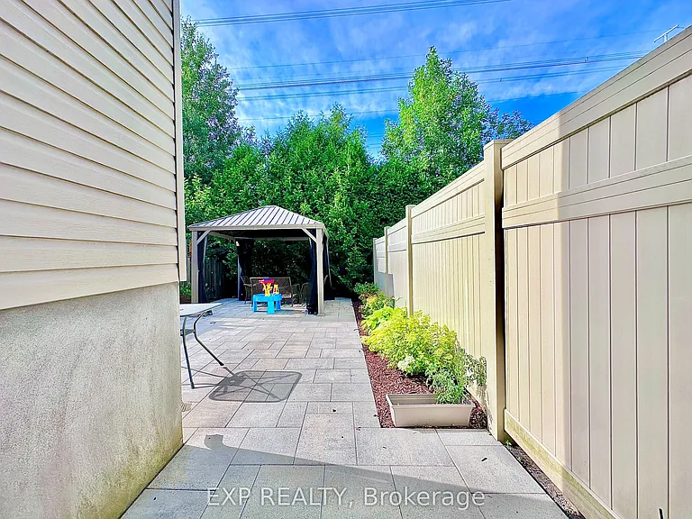 421 Foxhall Way — Photo 29