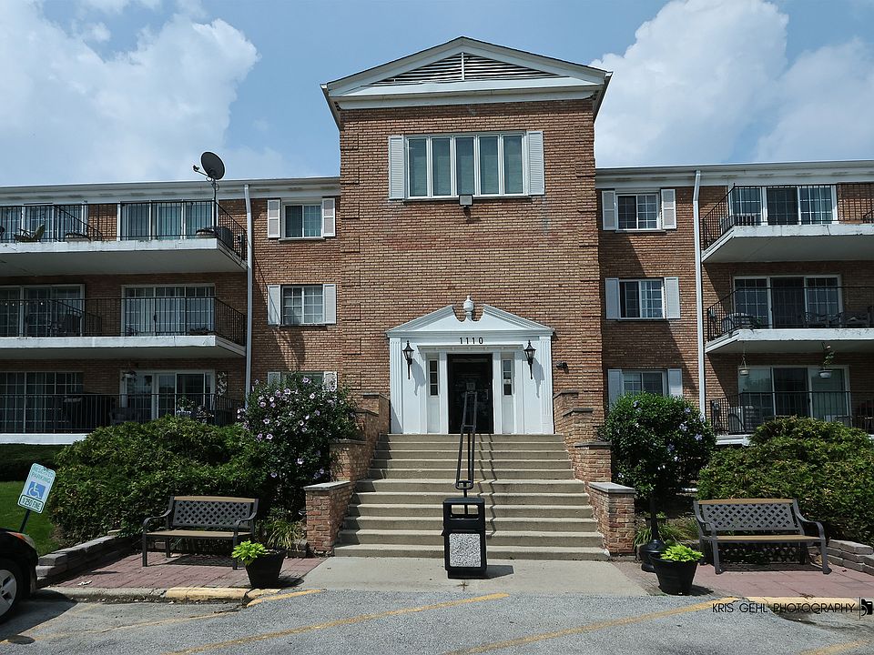 1st image of 1110 N Farnsworth Ave APT 310