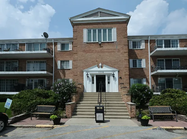1110 N Farnsworth Ave APT 310, Aurora, IL 60505