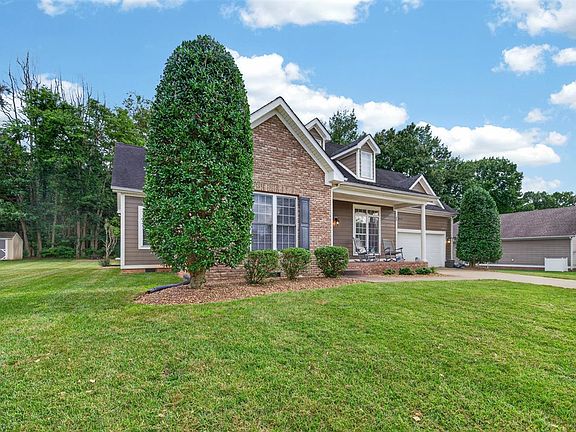 4th image of 205 Hayden Heady Cir