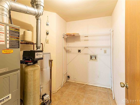 5th image of 2401 Bentree Ct