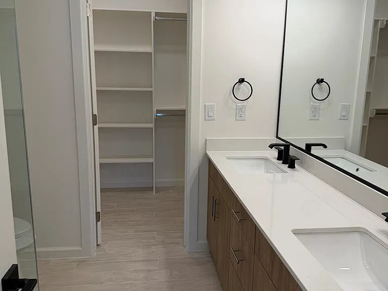 3516 Hidalgo St #B-2 — Photo 10
