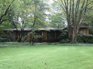 1439 Pine Tree Dr, Charlotte, NC 28270