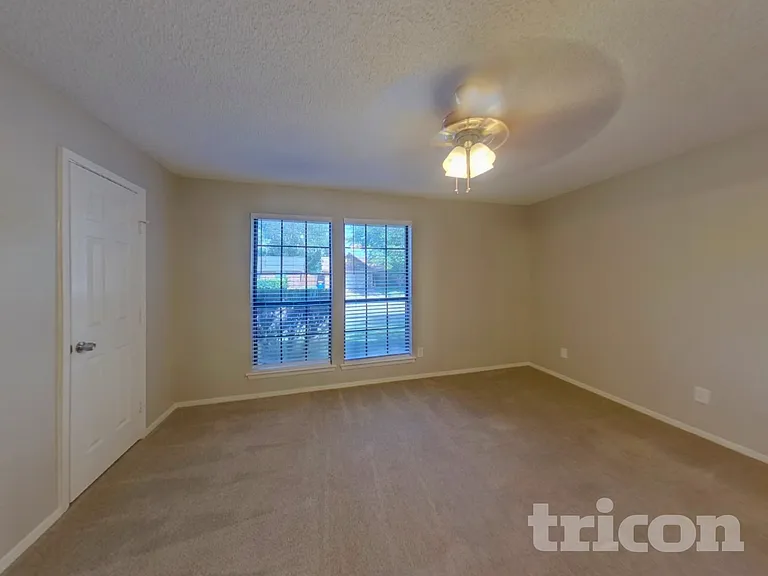 8033 Berrybrook Dr — Photo 10