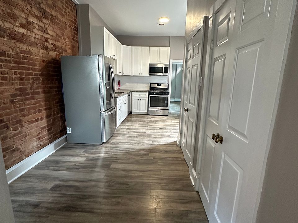 1st image of 2814 E Marshall St