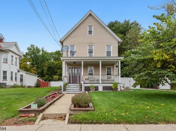 39 Clinton St, Newton Town, NJ 07860