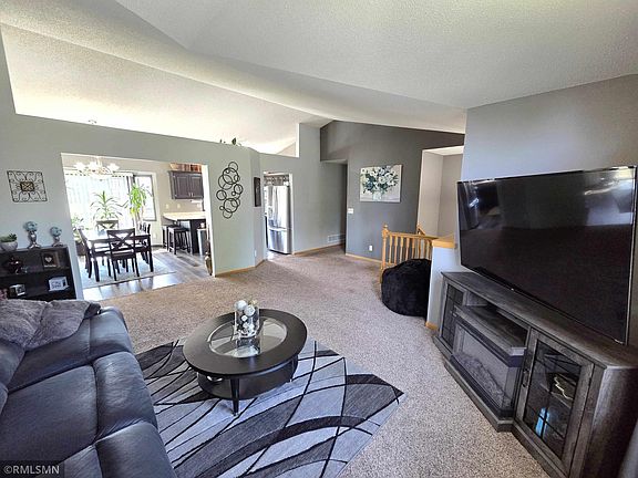 4th image of 707 4th Ave SW