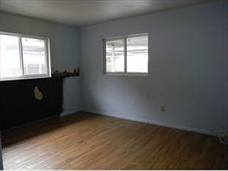 5th image of 2575 Shady Oaks Dr