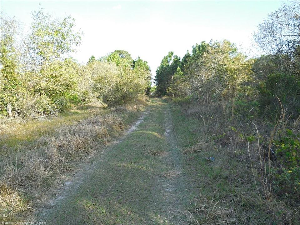 1st image of 1816 W Lake Dr