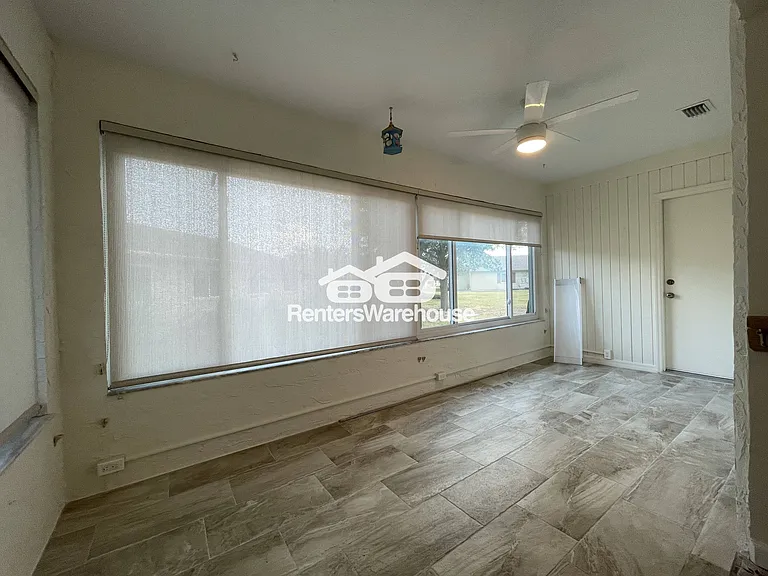 110 Gloucester Blvd #110 — Photo 18