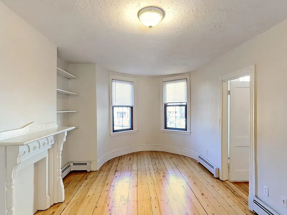31 Wigglesworth St #3