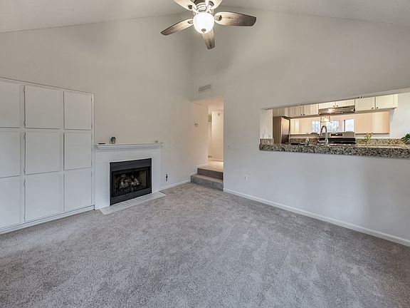 5th image of 101 Ivy Green Ln