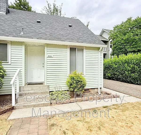 3110 Thompson Ave — Photo 1