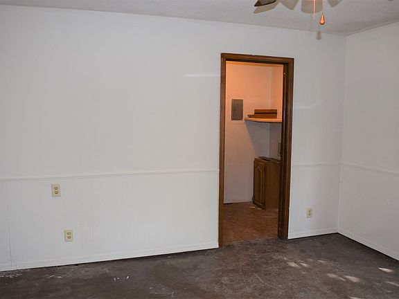 5th image of 2805 W Pine Ave