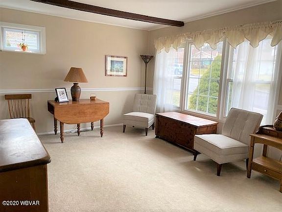 4th image of 717 Sylvan Dr