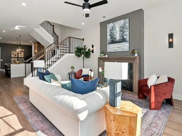 754 River Walk Dr, Birmingham, AL 35216