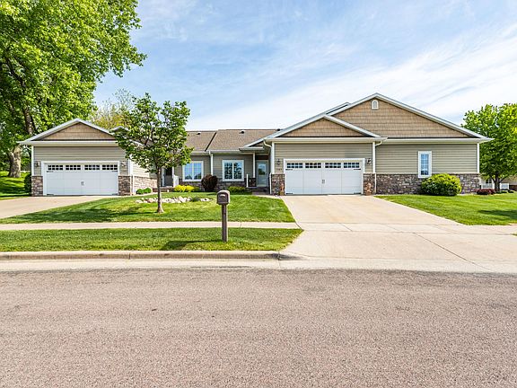 3rd image of 1305 Rosewood Trl #31