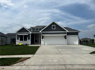 31704 W 164th Ter, Gardner, KS 66030