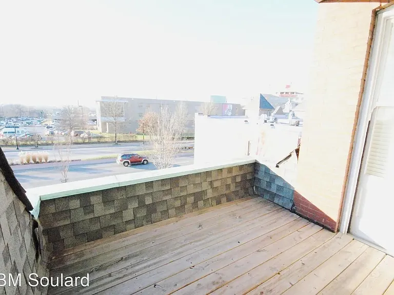 1520 S Grand Blvd — Photo 16