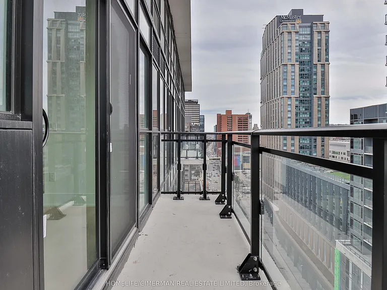 206 King St W #Penthouse 1 — Photo 14