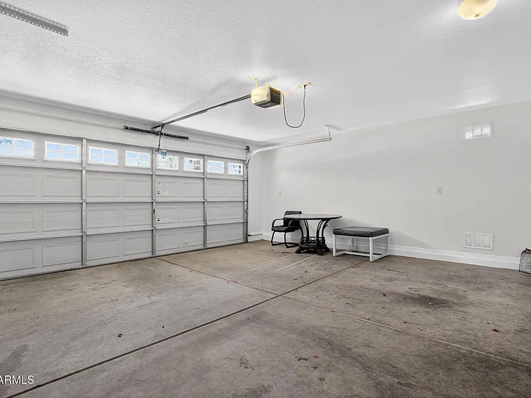 19475 S 190th St — Photo 5