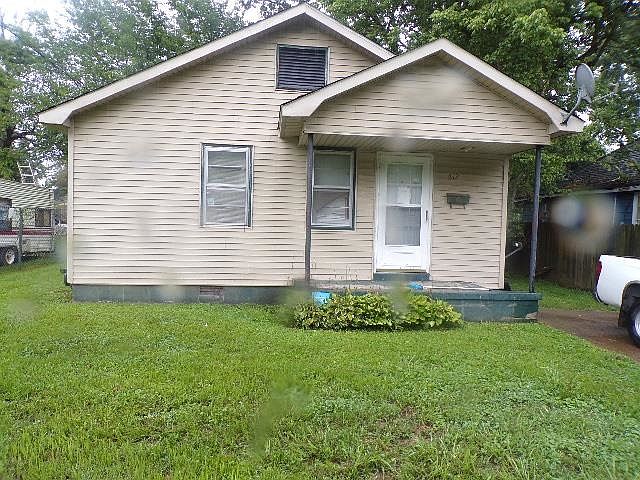 1st image of 612 McLean Ave
