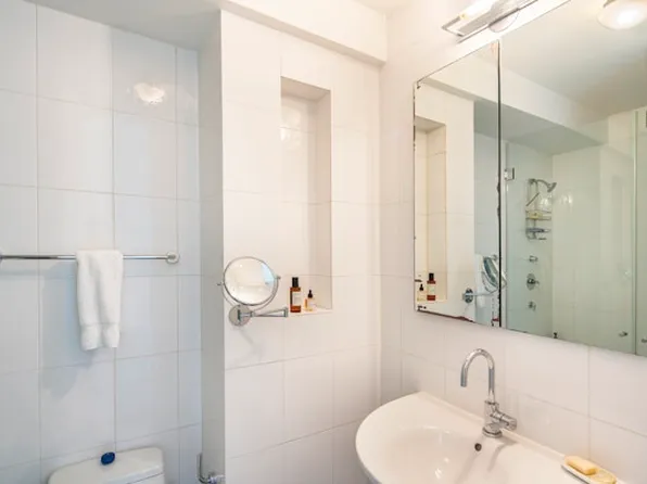 425 East 58th Street image 6 of 9