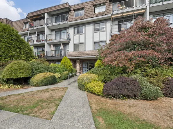 236 W 2nd St #303, North Vancouver, BC V7M 1C6