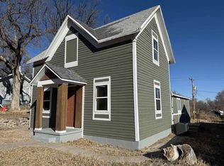 908 B St, Benkelman, NE 69021