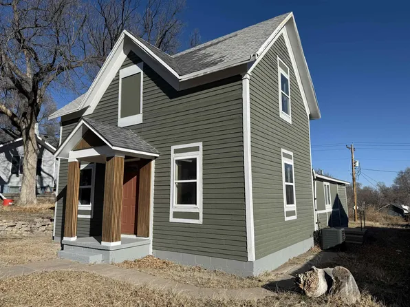 908 B St, Benkelman, NE 69021
