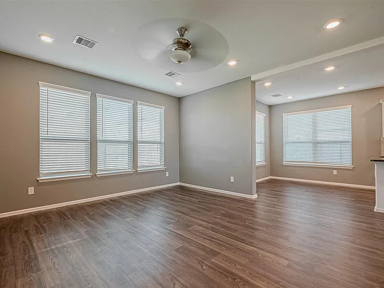 7603 Rainy Valley Ln — Photo 5