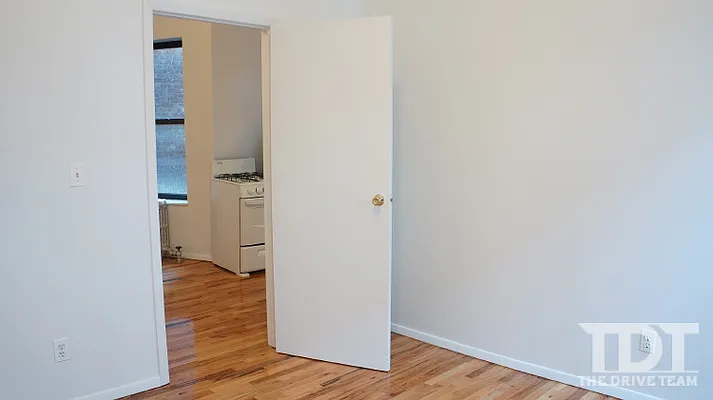 Rented by J Misrahi Realty Corp | media 29