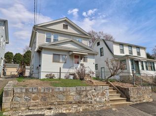 33 W View St, Waterbury, CT 06706