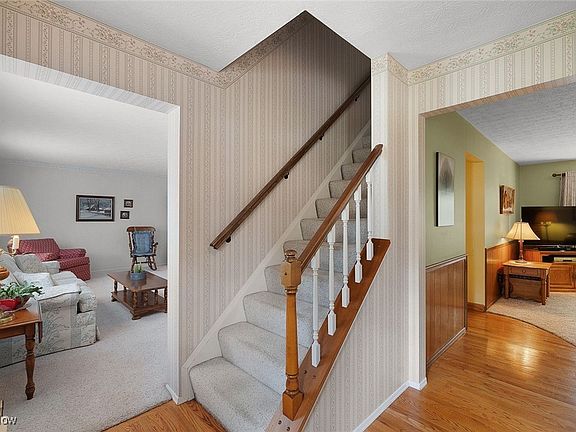 4th image of 172 Bayberry Dr