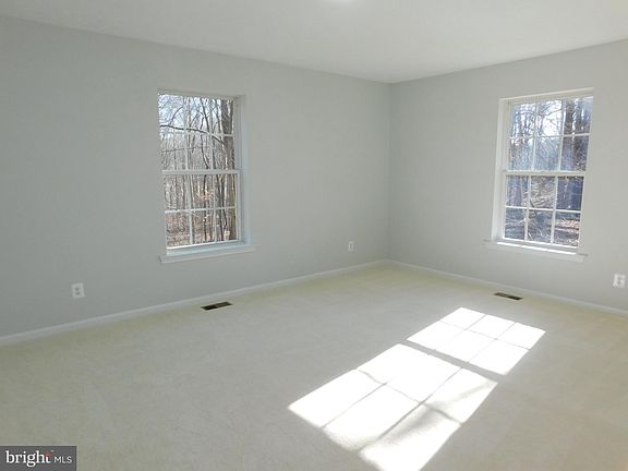 5th image of 36905 Newlands St