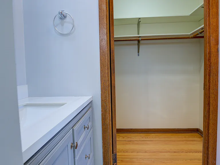 5715 N Cicero Ave #2 — Photo 20