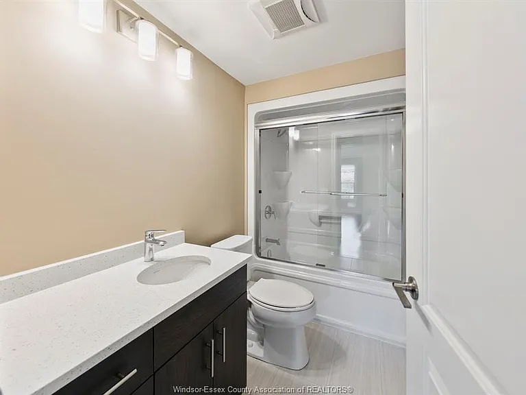 480 Fairview Blvd #205 — Photo 11
