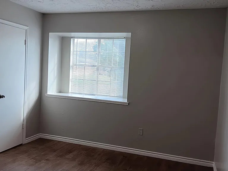 8527 Riptide Dr — Photo 11