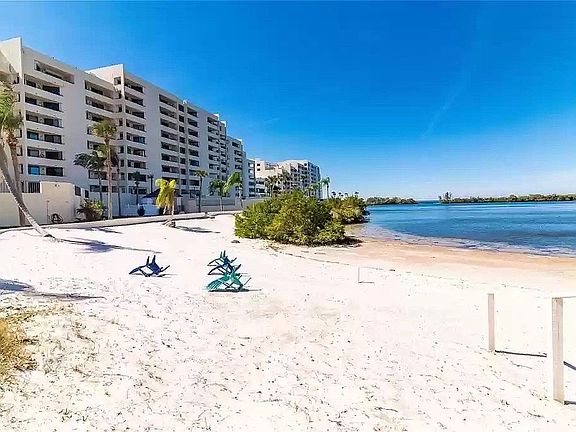 Private Beach in the Lagoon