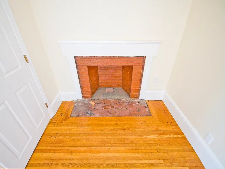 35 Pleasant St #1F — Photo 8
