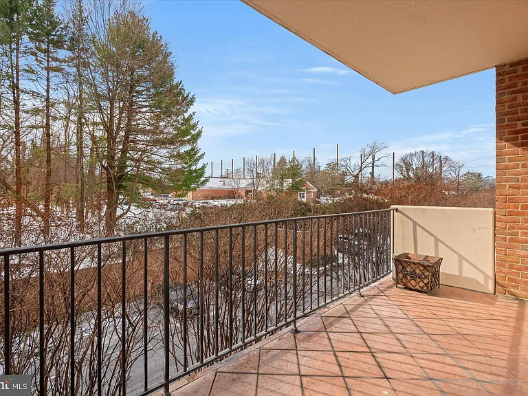8101 Connecticut Ave #S410 — Photo 33