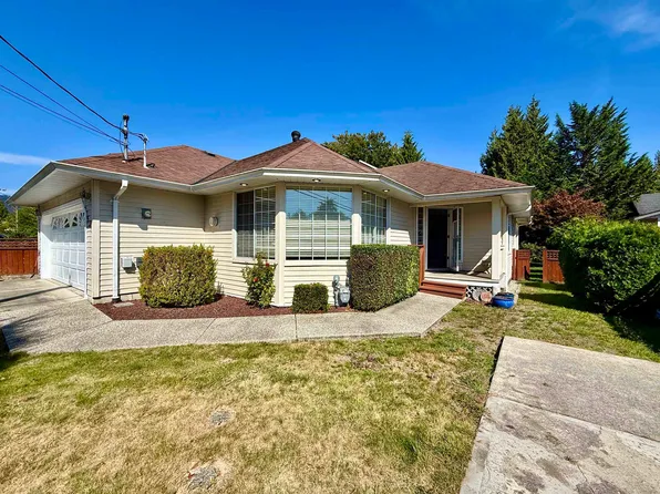 530 Shaw Rd, Gibsons, BC V0N 1V8