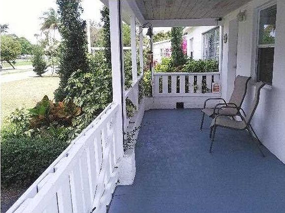 1st image of 2040 NE 171st St