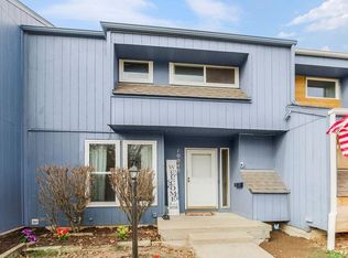 10040 N Cherry Dr, Kansas City, MO 64155
