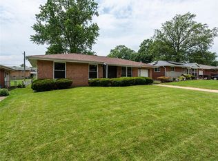 1216 Hawkstone Ln, Saint Louis, MO