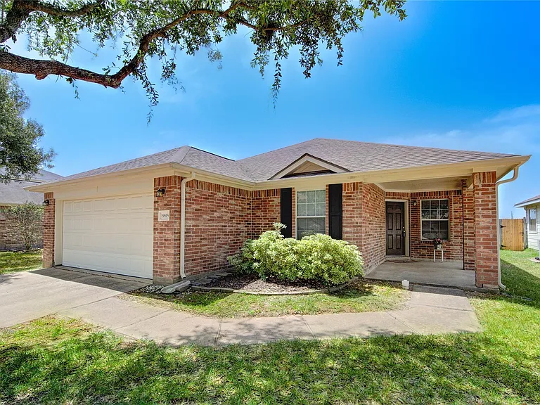 19815 Byron Meadows Dr — Photo 1