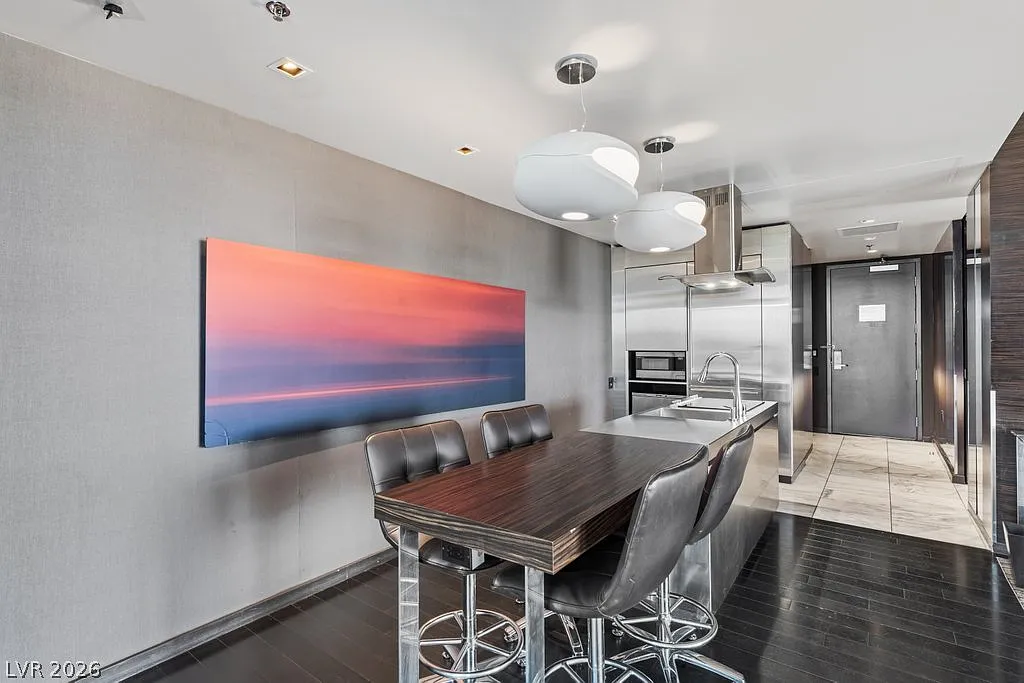 1 bed, 1220 sqft, $3,500 — Photo 3