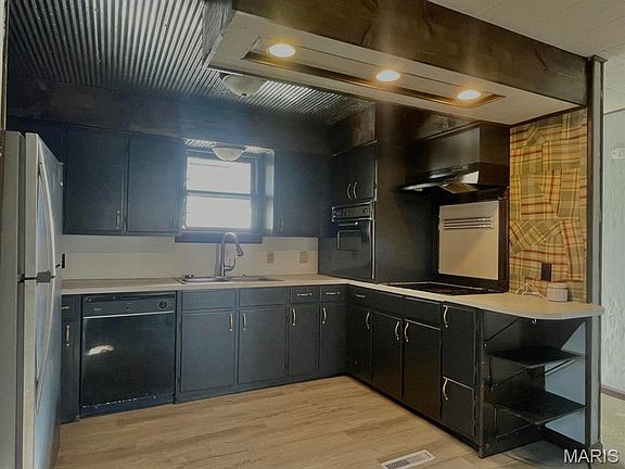 5th image of 501 N Busch Ave #M