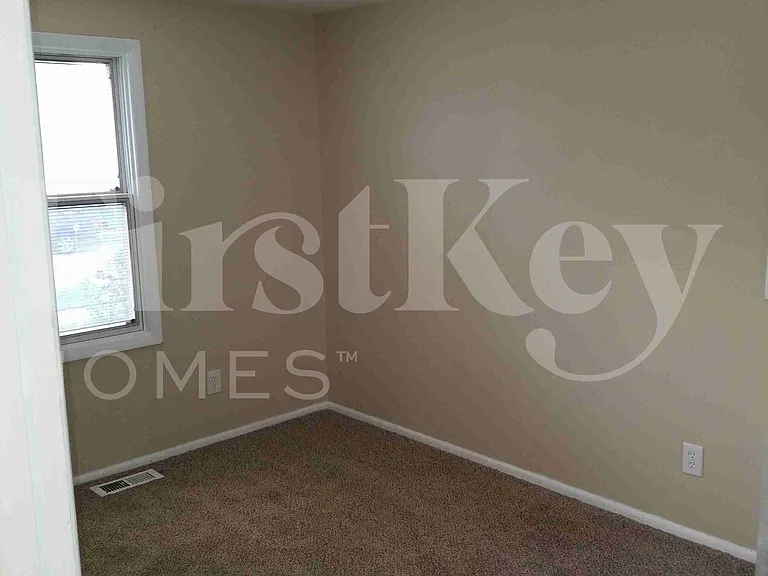 29 N Walnut Ln — Photo 10