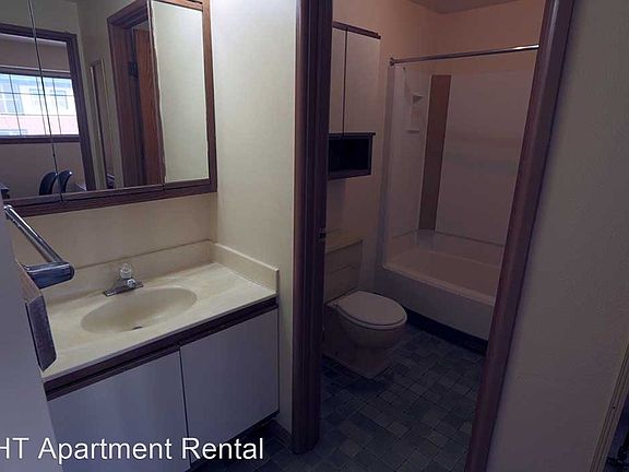 4th image of 230 W Lakelawn Pl #9103713